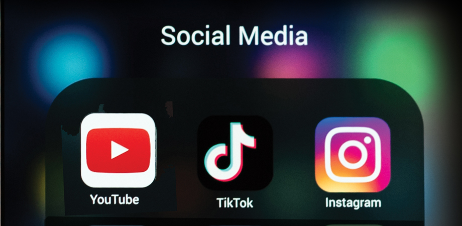 A scientist's guide to social media: YouTube, Instagram, and TikTok 最適な材料 tiktok・YouTuber ミュージシャン